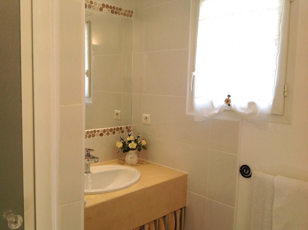 Le Clos des Cigales Roussillon en Isere Habitación foto
